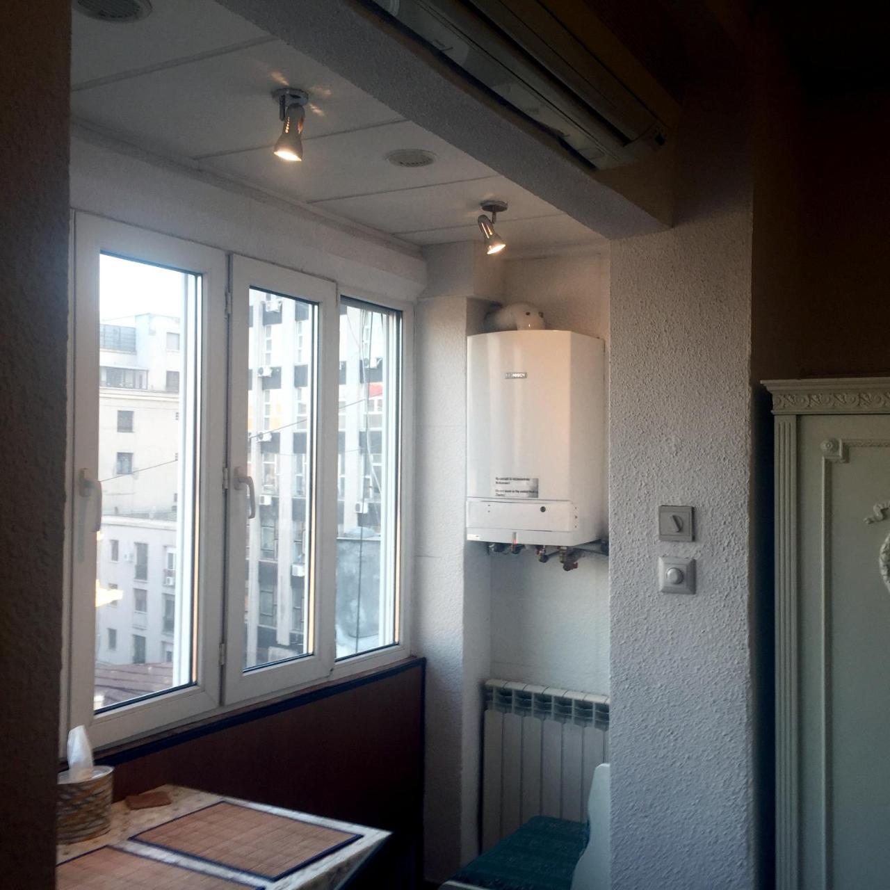 One Bedroom Apartment French Embassy Bucharest Exterior photo